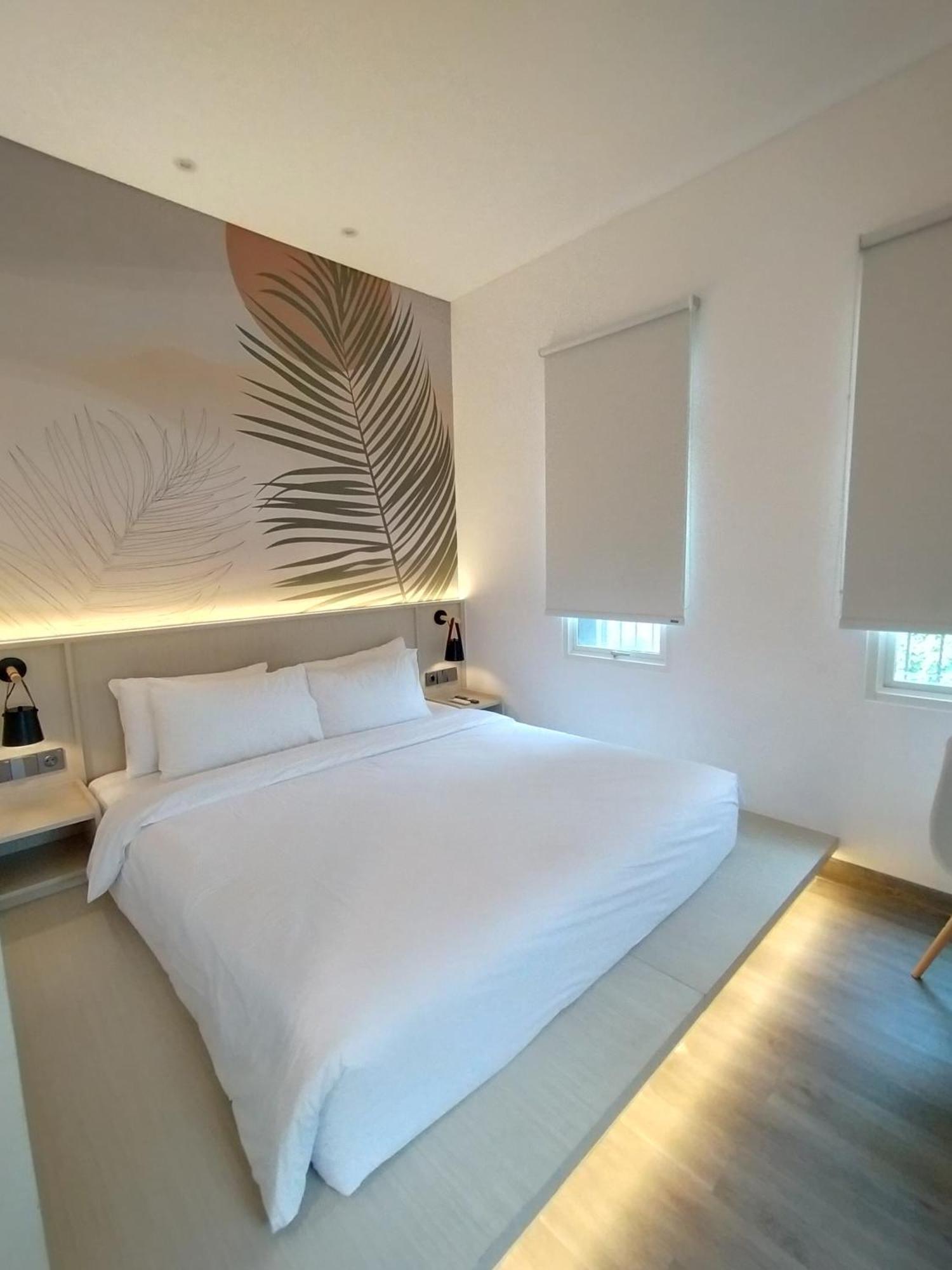 True Blue Hotel Menteng Jakarta Exterior photo